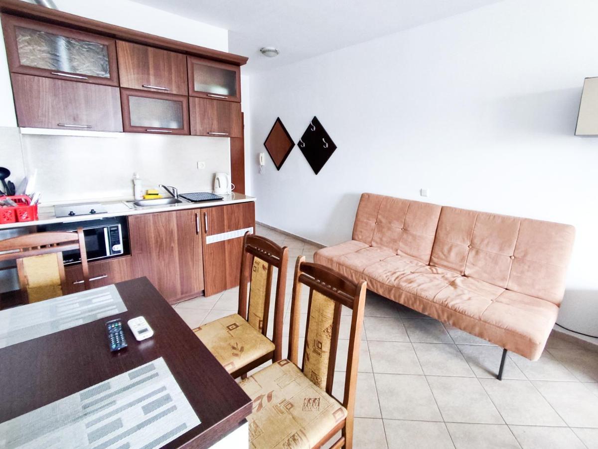 Apartament Studio Comfort Primorsko Mm Complex Exterior photo